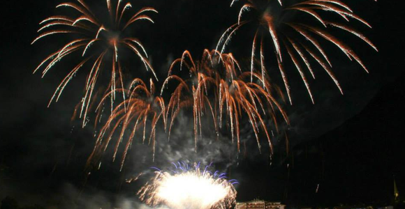 Pyromusical Fireworks Displays